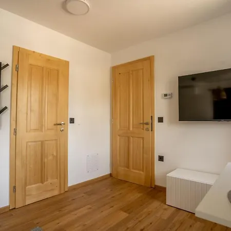 Corner House Near Bled Apartament