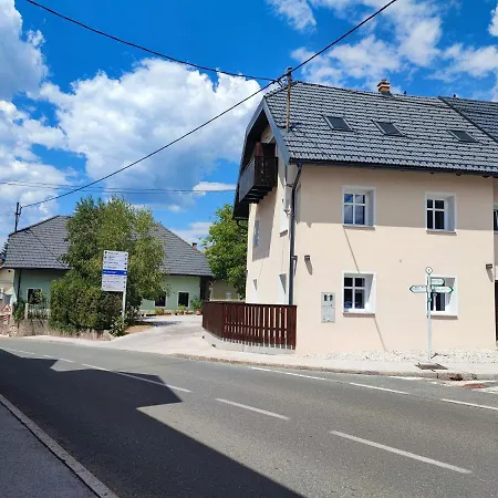 Corner House Near Bled Apartmán