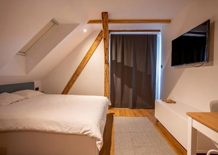 Corner House Near Bled Apartman